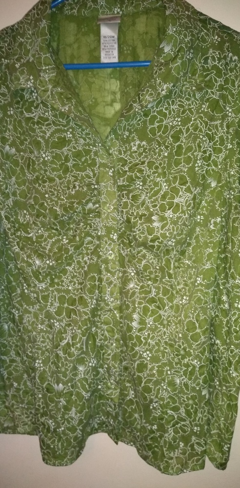 Green floral top - 18/20